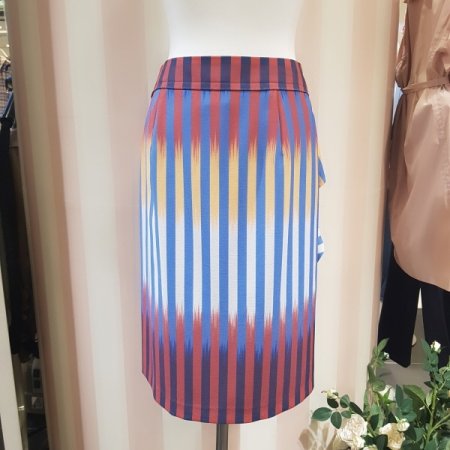 큐브 스트라이프 스커트