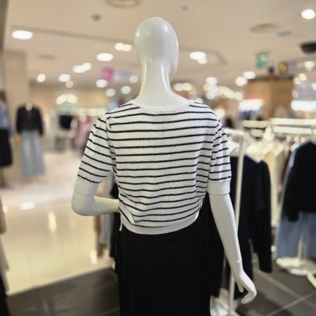 스트라이프 라운드넥 니트