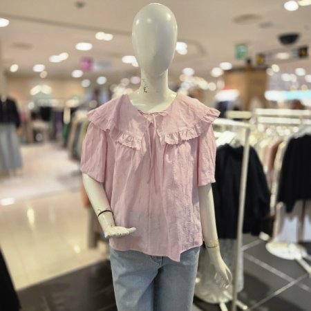 러플 카라 자수 블라우스