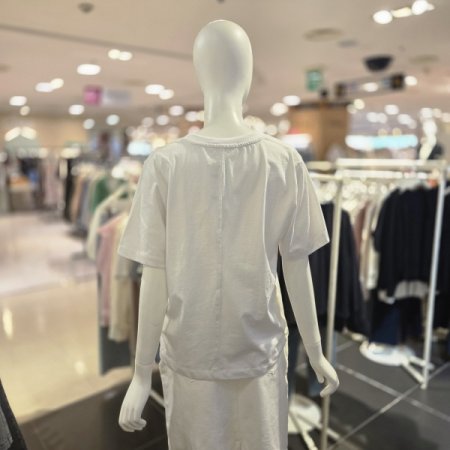 플라워 자수 반팔 티셔츠