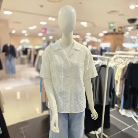 펀칭형 카라 셔츠 블라우스