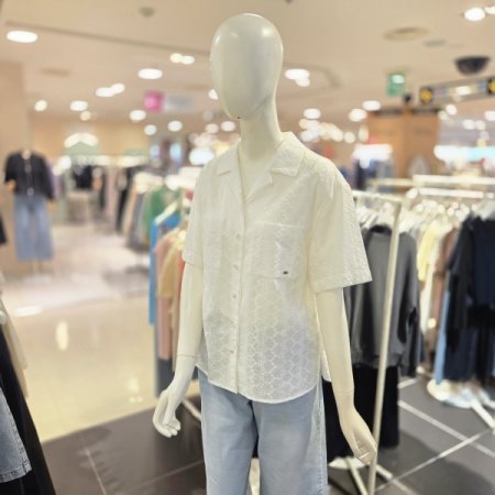 펀칭형 카라 셔츠 블라우스