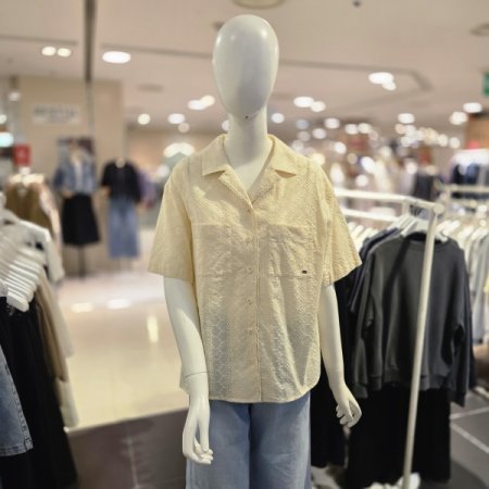 펀칭형 카라 셔츠 블라우스