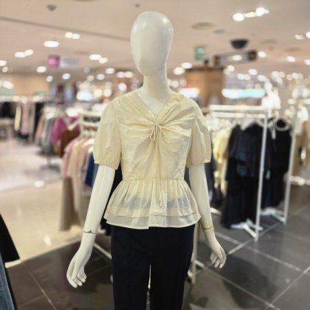 가슴 조임 브이넥 볼륨 블라우스