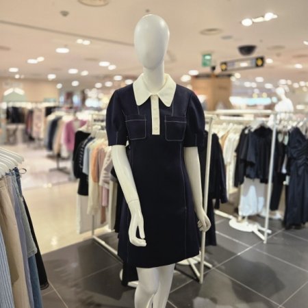 라운드 배색 카라 미니 스커트