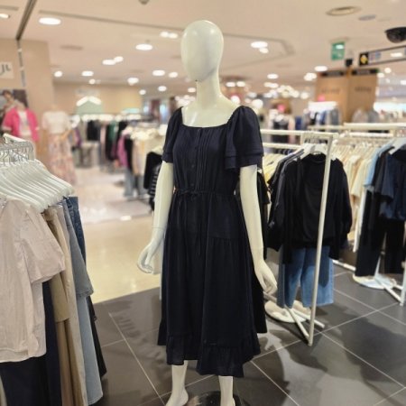 스퀘어넥 프릴 원피스