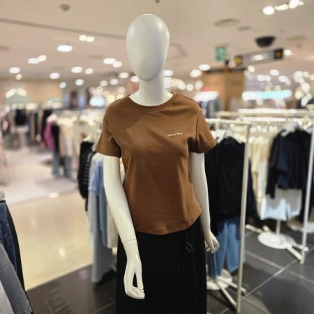 슬림핏 자수 하프 슬리브 티셔츠