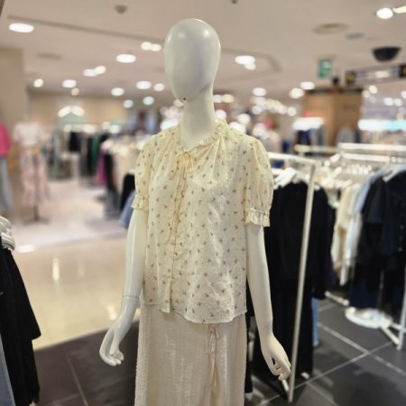 프릴 리본 넥 블라우스