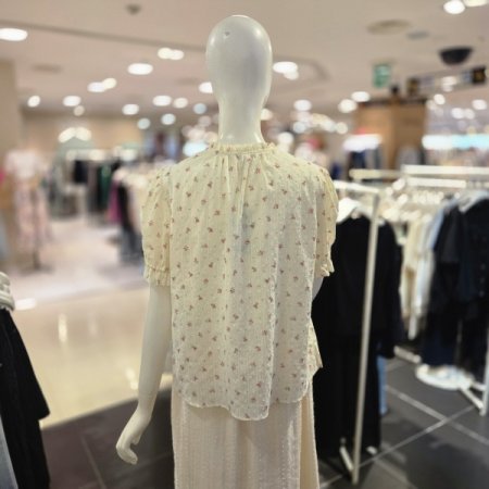 프릴 리본 넥 블라우스