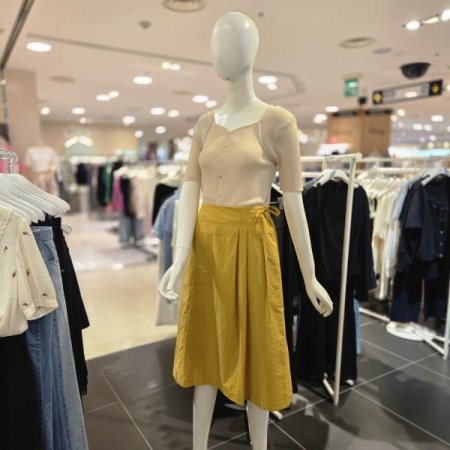 리본형 뒷밴딩 스커트