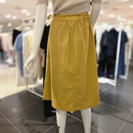 리본형 뒷밴딩 스커트