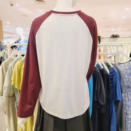 고양이프린트 긴팔티셔츠