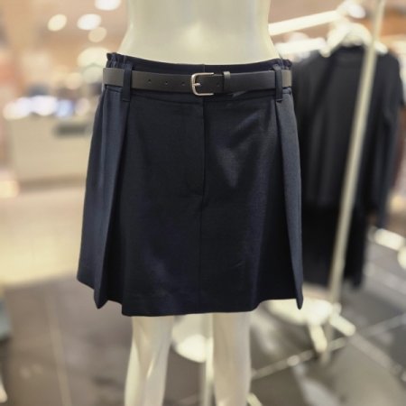 벨티드 뒷밴딩 핀턱 미니 스커트