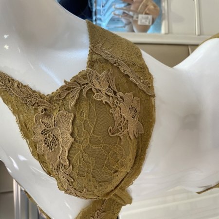 꾸띄르 캐미컬자수 레이스 브라