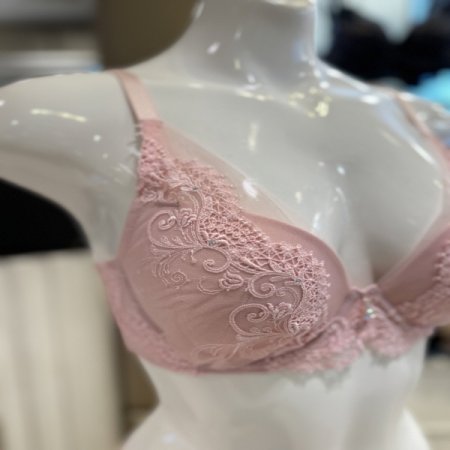 꾸띄르 캐미컬자수 풀컵 여성브래지어