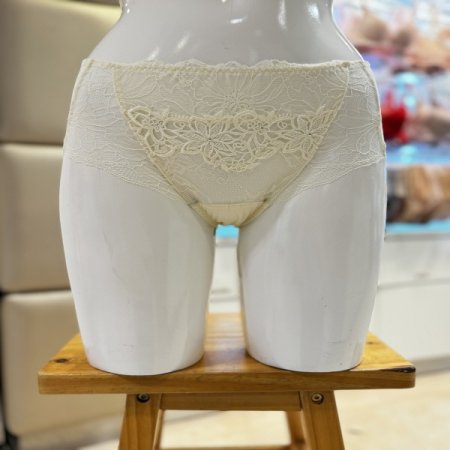 쿠튀르 망사 NO라인 여성 레이스 속옷 팬티