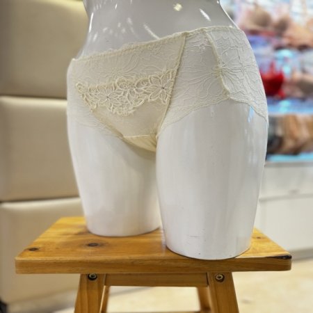 쿠튀르 망사 NO라인 여성 레이스 속옷 팬티