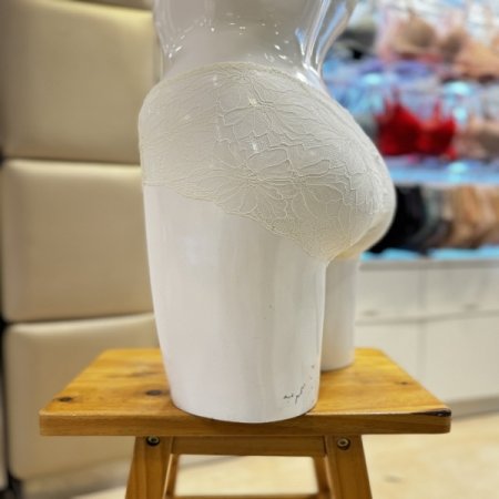 쿠튀르 망사 NO라인 여성 레이스 속옷 팬티