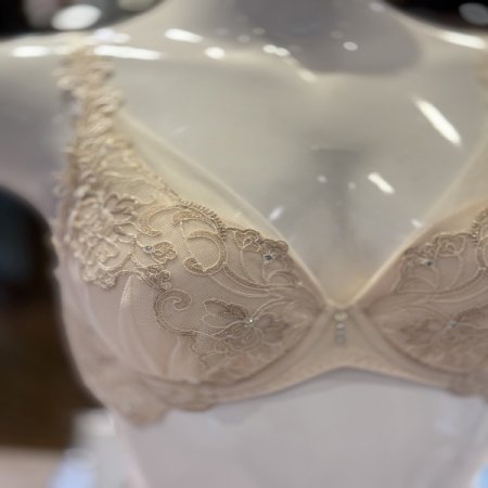 비비안 꾸띄르 풀컵 여성브라