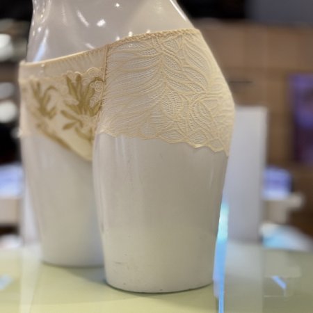 꾸띄르 노라인 망사 여성레이스팬티