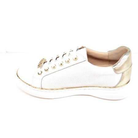 스니커즈캐주얼화