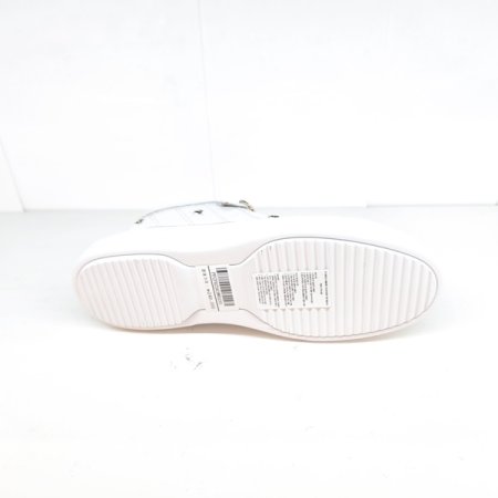 버클업스니커즈