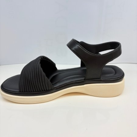 여성  통굽  초경량 샌들