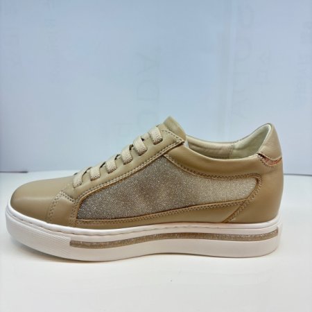 소다 여성 크리스탈 트리밍 스니커즈