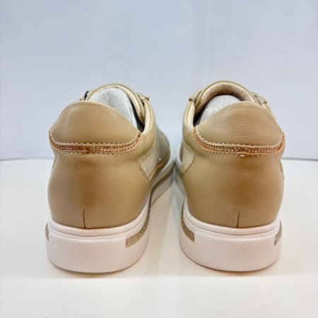 소다 여성 크리스탈 트리밍 스니커즈