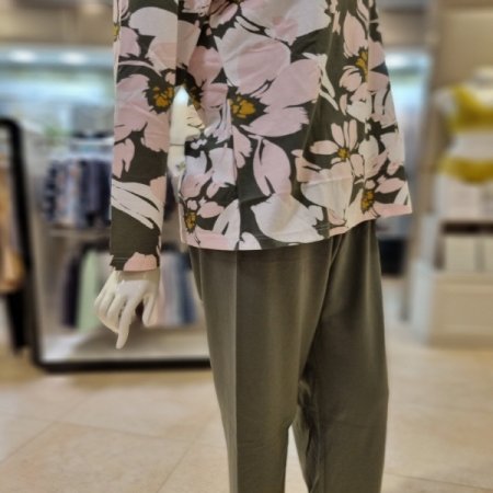 직수여성 1214E 카키이지웨어