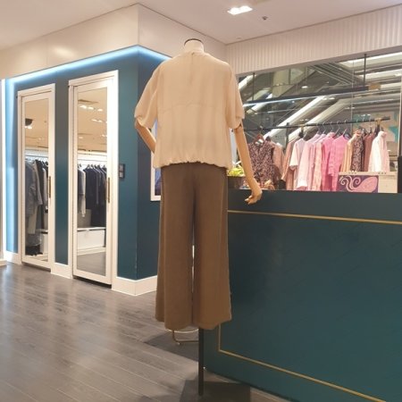 트리스 블라우스