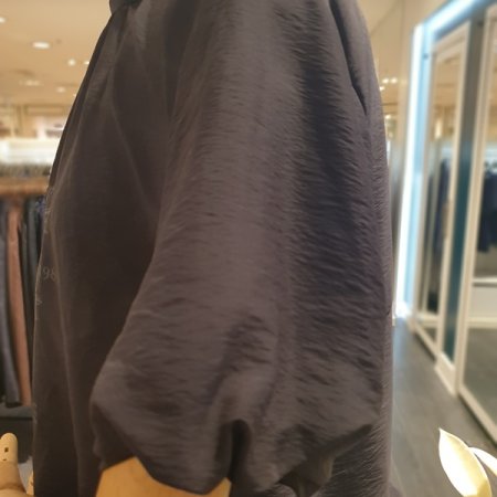 트리스 블라우스