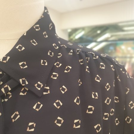 비노프린트 블라우스