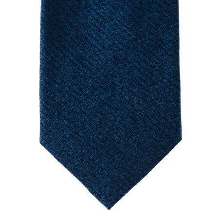 상단에 원포인트 크리스탈 넥타이