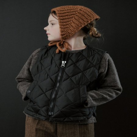 다이아몬드 퀼팅 블랙 베스트
