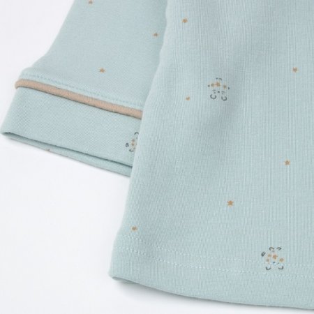 로벤긴소파자마내의