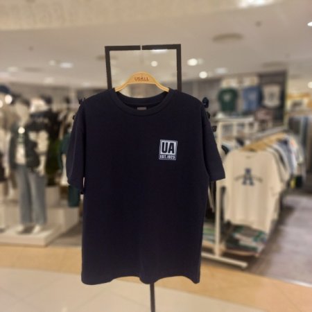 20수 싱글 어슬래틱 반팔 티셔츠