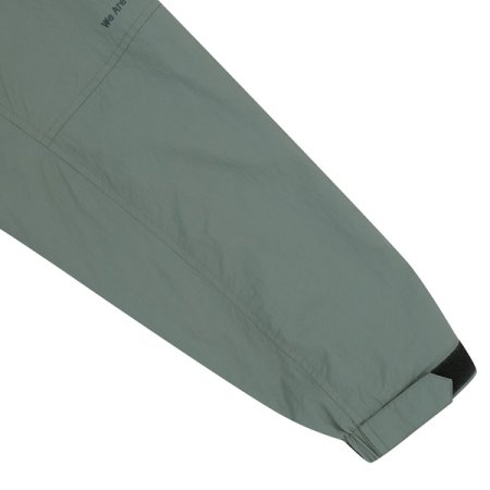 라이트카키 후드 화섬 점퍼