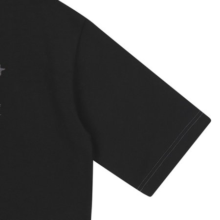 오버핏 세미 크롭 블랙 티셔츠