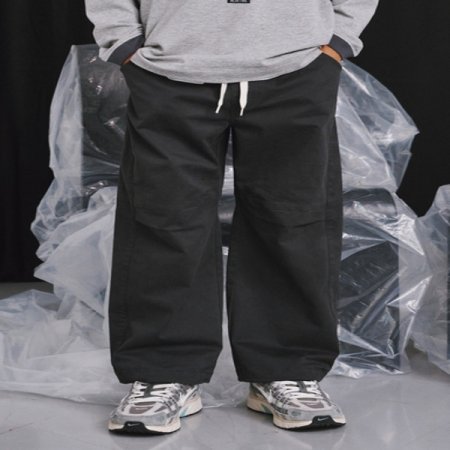 블루테일 차콜그레이 절개 팬츠