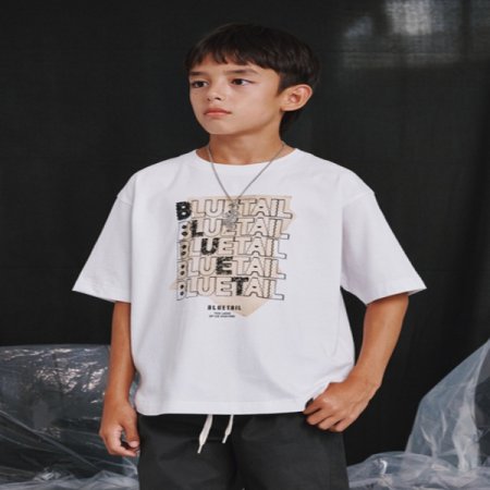 절개 화이트 반팔 티셔츠