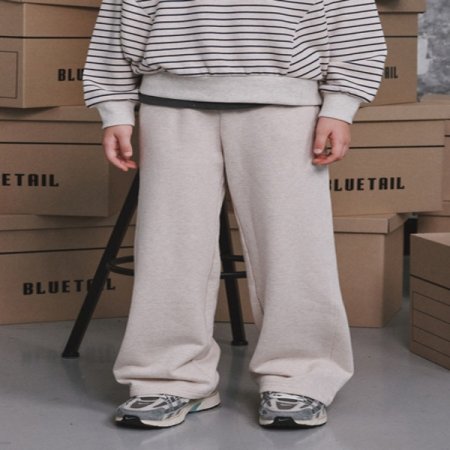 라이트 베이지 세미와이드 저지 팬츠