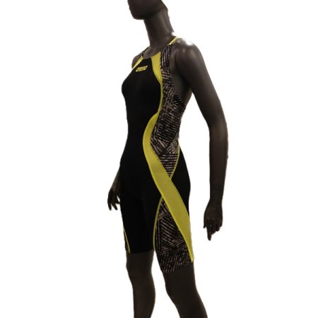 여성 수입 선수 4부 반신 수영복