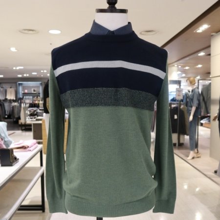 남성 레이어드 카키 라운드니트