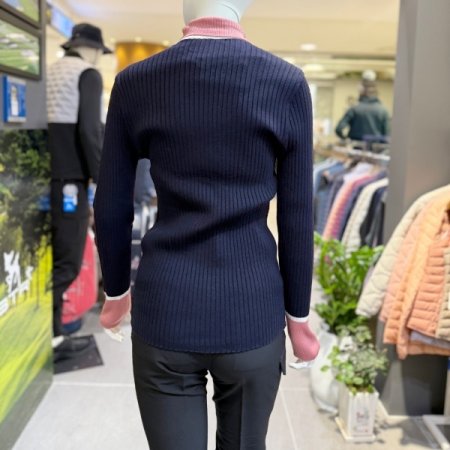 비비 골지 카라 니트 티셔츠