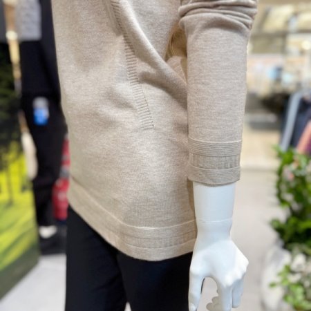 로리 하이넥 니트 티셔츠