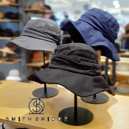 간절기 셔링장식 와이어 중챙모자