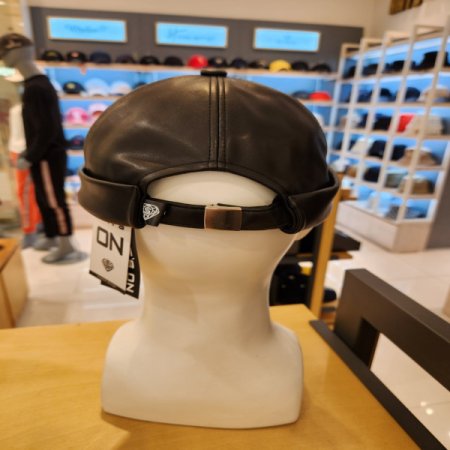 인조가죽 와치캡 모자