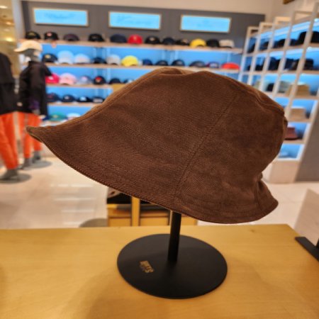 피에르가르뎅 숏 챙 벙거지 모자