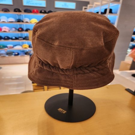 피에르가르뎅 숏 챙 벙거지 모자